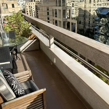 Beautiful Modern Fully Furnished Apartment *