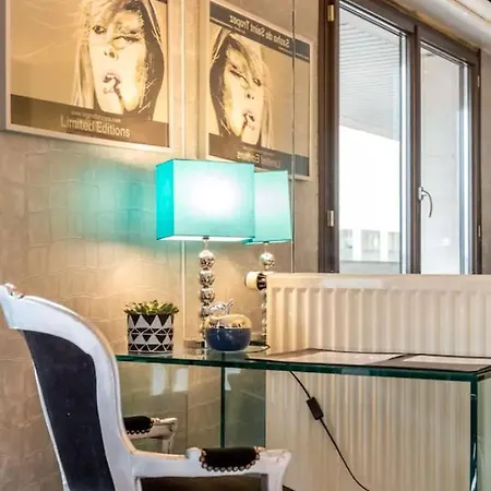 Apartment Beautiful Modern Fully Furnished